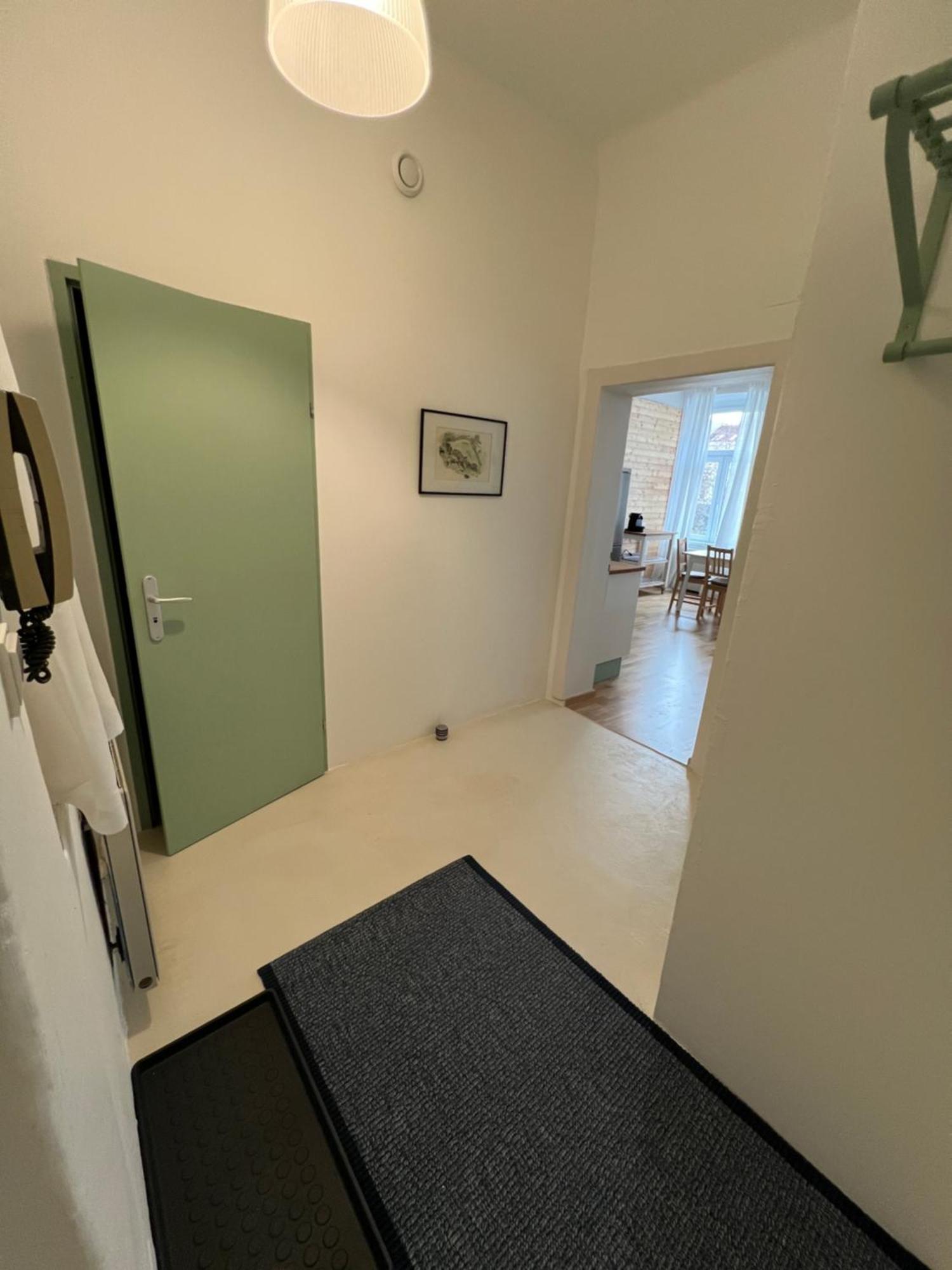 Charming New In Next To Stadthalle Wien